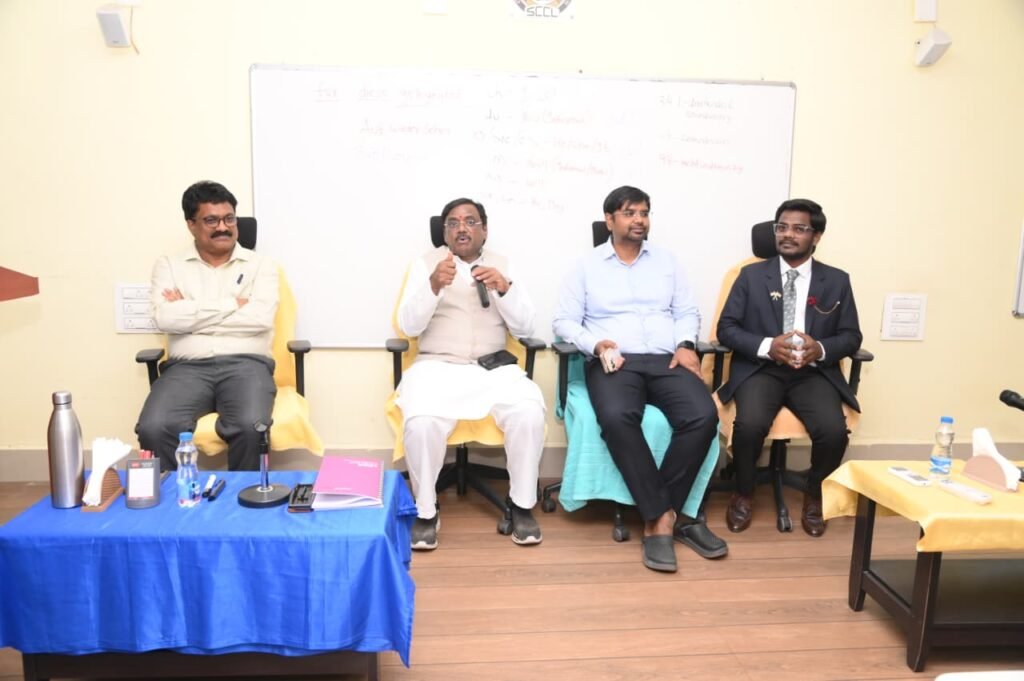 యువత పట్టుదలతో కృషి చేయాలి – మంత్రి గడ్డం వివేకానంద