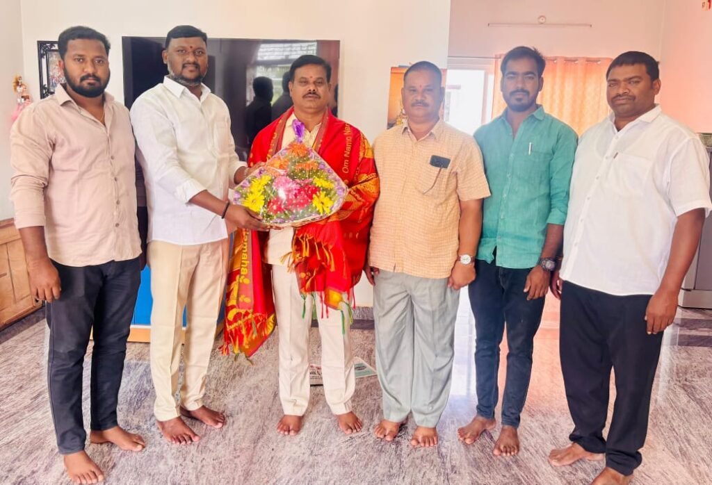 KRR హిల్స్ అసోసియేషన్ నూతన అధ్యక్షులు లిక్కి తిరుపతి రెడ్డి ఘనంగా సన్మానం