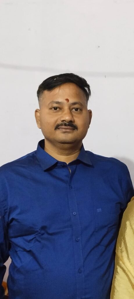 ప్రైవేట్ పాఠశాలల్లో అక్రమ విక్రయాలపై విద్యాశాఖ హెచ్చరిక