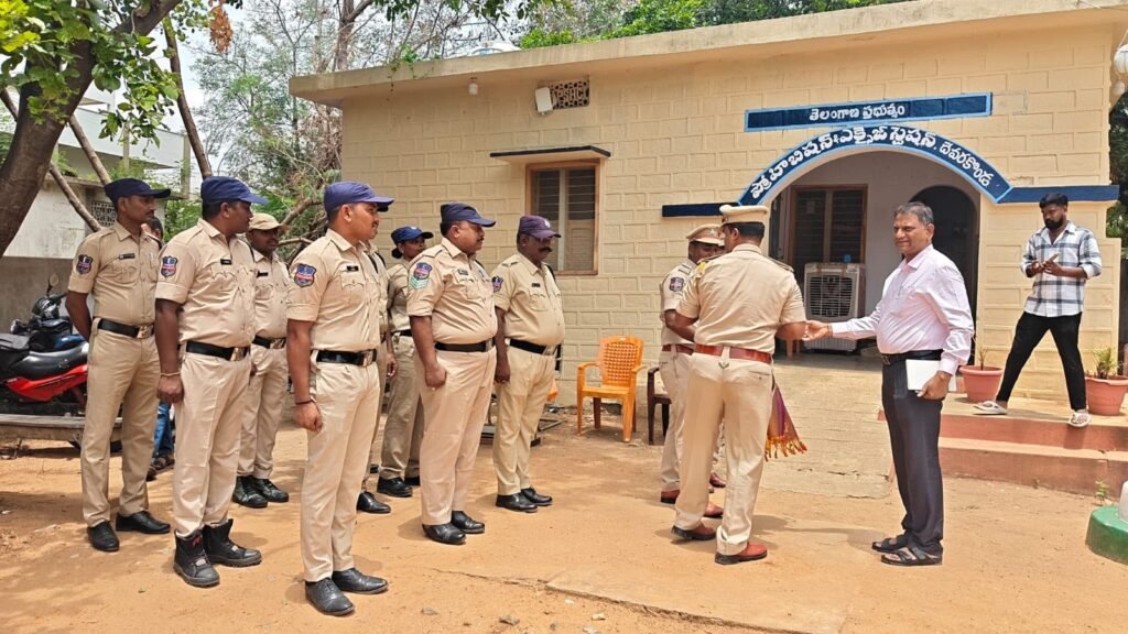 దేవరకొండలో సీజ్ చేసిన వాహనాల బహిరంగ వేలం