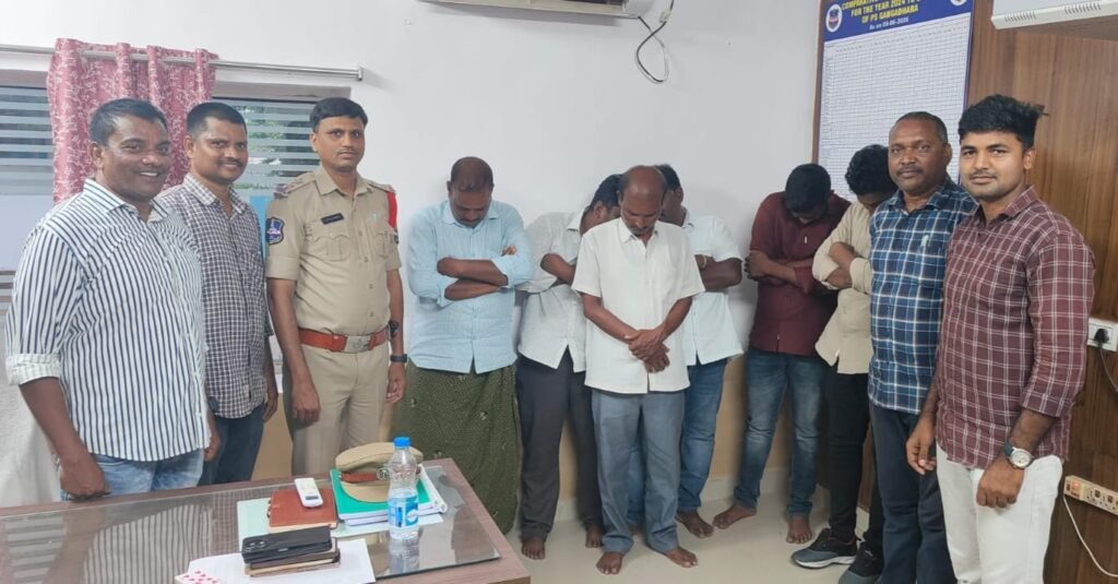 ఆకస్మిక దాడితో ఆరుగురు జూదరుల అరెస్ట్