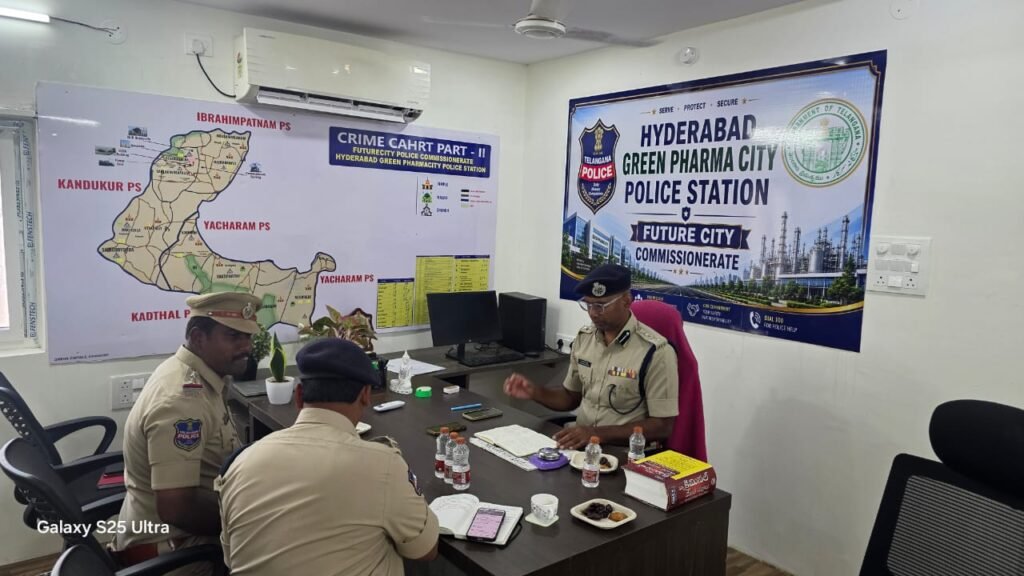 హైదరాబాద్ గ్రీన్ ఫార్మా సిటీ పోలీస్ స్టేషన్‌ను ఆకస్మికంగా తనిఖీ చేసిన డీసీపీ కె. నారాయణ రెడ్డి