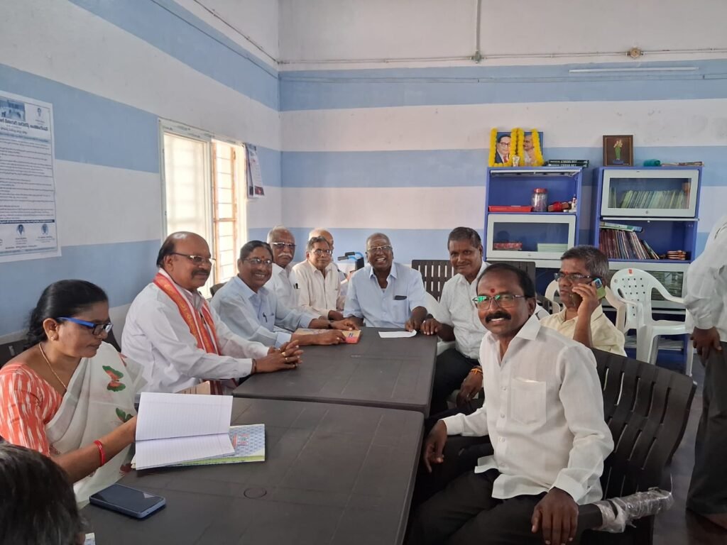 సీనియర్ సిటిజన్లకు ఉచిత వైద్య శిబిరం