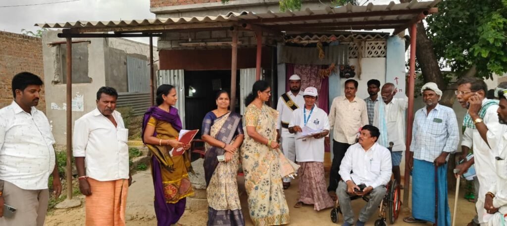 ఎస్‌ఐఆర్ విధానాన్ని పరిశీలించిన చండూరు ఆర్డీవో శ్రీదేవి