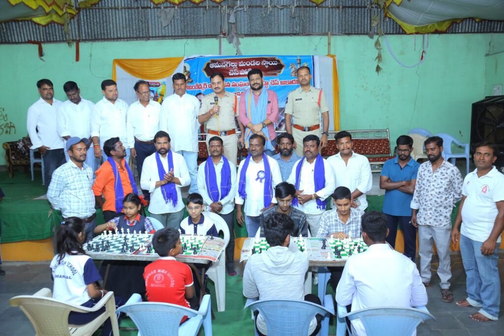 దొడ్డి కొమరయ్య స్ఫూర్తితో విద్యార్థుల్లో పోటీ స్ఫూర్తి పెంపొందాలి – సీఐ వెంకటేశ్వర్లు