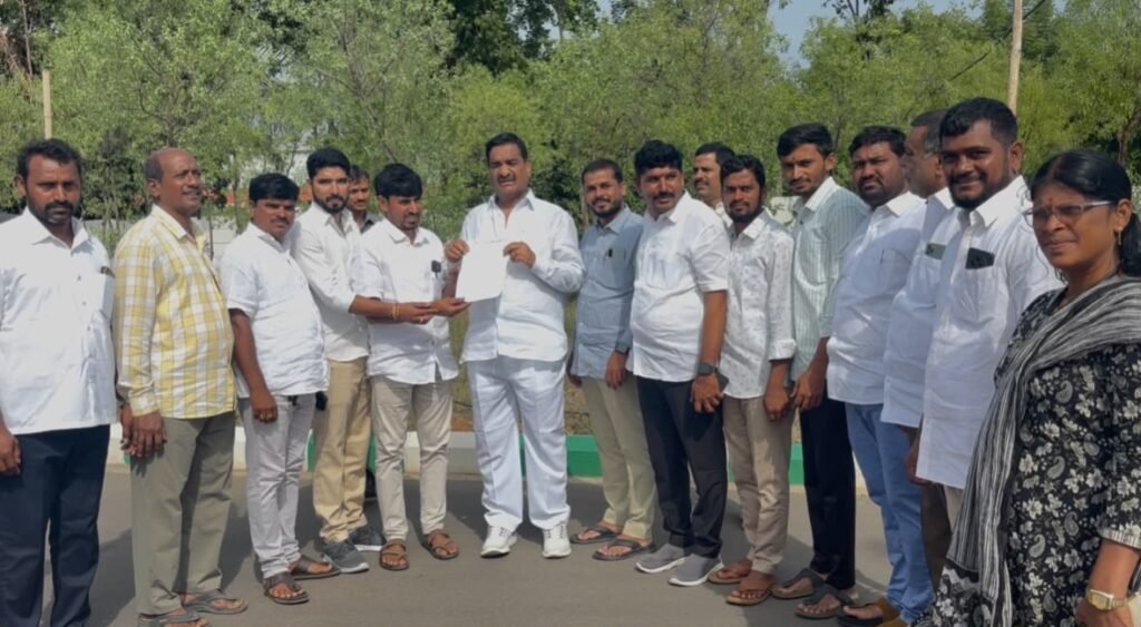 బీటీ రోడ్డు నిర్మాణం కోసం ఎమ్మెల్యే మల్ రెడ్డి రంగారెడ్డి కి వినతి
