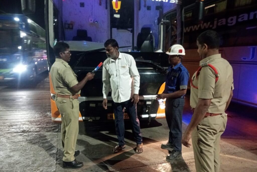 రోడ్డు ప్రమాదాల నివారణ లక్ష్యంగా స్టాప్, ఫేస్ వాష్ అండ్ గో కార్యక్రమం