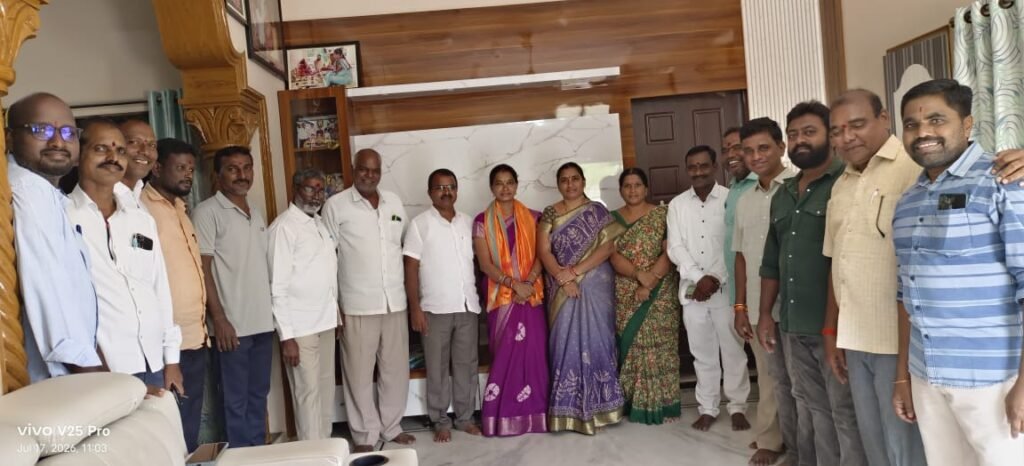 ఎండోమెంట్ ధార్మిక సెల్ జిల్లా కన్వీనర్ రాధారెడ్డికి ఘన సన్మానం