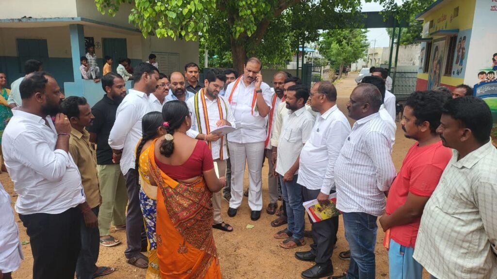 సర్ ప్రక్రియపై క్షేత్రస్థాయిలో పర్యటించిన కోమటిరెడ్డి నరేందర్ రెడ్డి, ప్రణవ్