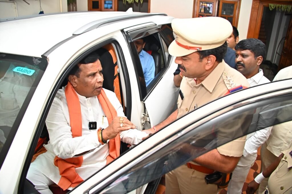 నిజామాబాద్ అర్బన్ ఎమ్మెల్యే ధన్‌పాల్ సూర్యనారాయణ హౌస్ అరెస్ట్