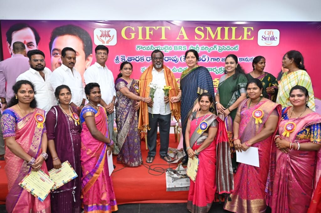 మహిళల ఆర్థిక స్వావలంబనకు నైపుణ్య శిక్షణలు ఎంతో దోహదం – మాజీ మంత్రి సత్యవతి రాథోడ్