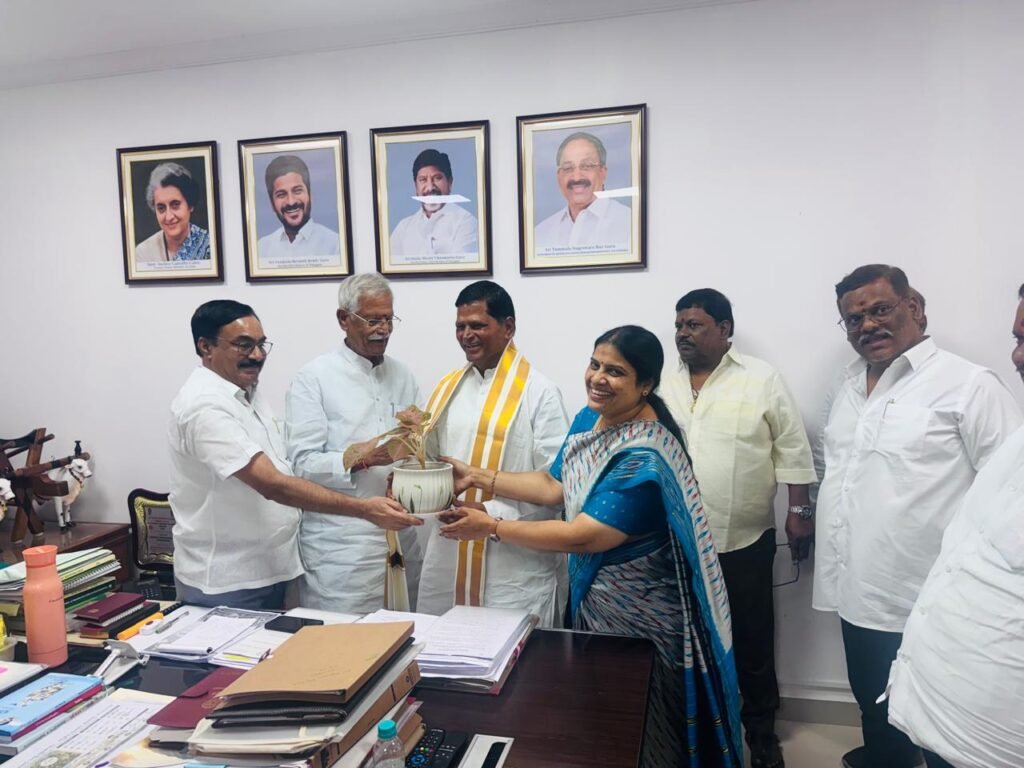 రైతు కమిషన్ కార్యాలయాన్ని సందర్శించిన ఎక్స్‌పర్ట్ కమిటీ చైర్మన్ డాక్టర్ జి. చిన్నారెడ్డి