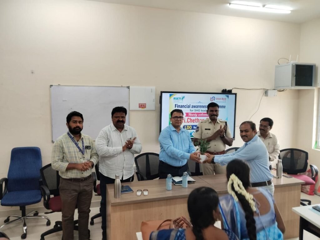 మహిళలకు ఆర్థిక అక్షరాస్యత– సైబర్ భద్రతపై అవగాహన