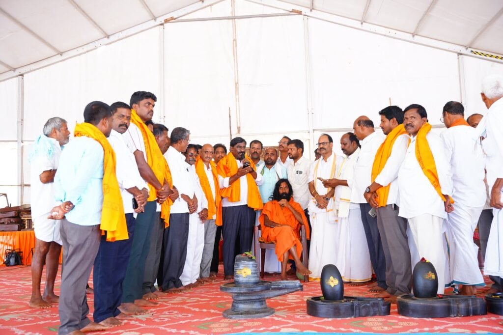 ప్రపంచ మానవాళి సుఖశాంతులతో జీవించాలి – రాష్ట్ర ఫుడ్ కమిషన్ చైర్మన్ గోలి శ్రీనివాస్ రెడ్డి