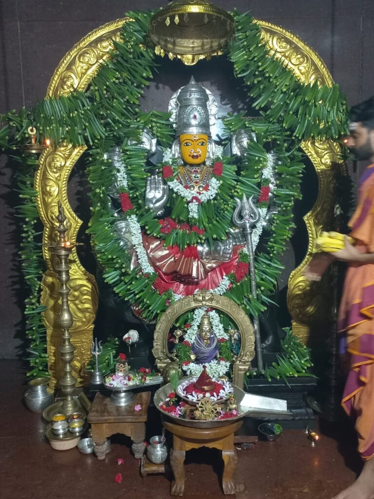 దుర్గాభవానీ అమ్మవారికి బెండకాయల మాలలతో విశిష్ట అలంకరణ