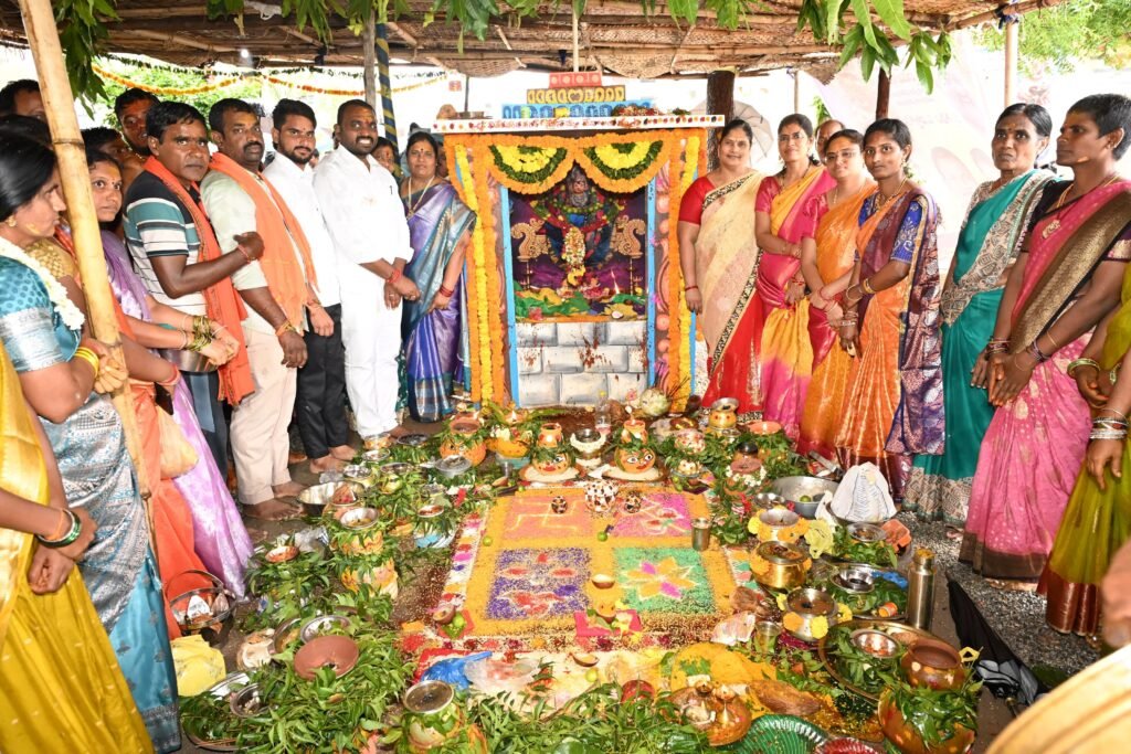 వైభవంగా మైసమ్మ దేవాలయ ప్రతిష్టా మహోత్సవం
