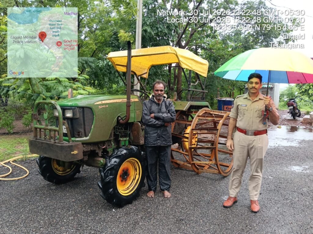 సుల్తాన్‌పూర్ రోడ్డుపై కేజీవీల్ ట్రాక్టర్ పట్టివేత