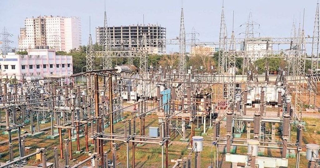 పలు ప్రాంతాల్లో విద్యుత్ సరఫరా నిలిపివేత