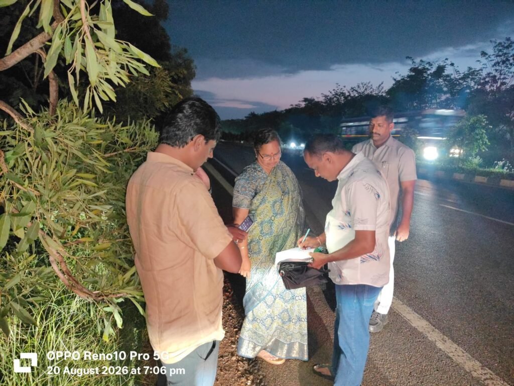 ములుగులో మహిళా సంఘాల ఆధ్వర్యంలో పెట్రోల్ బంక్