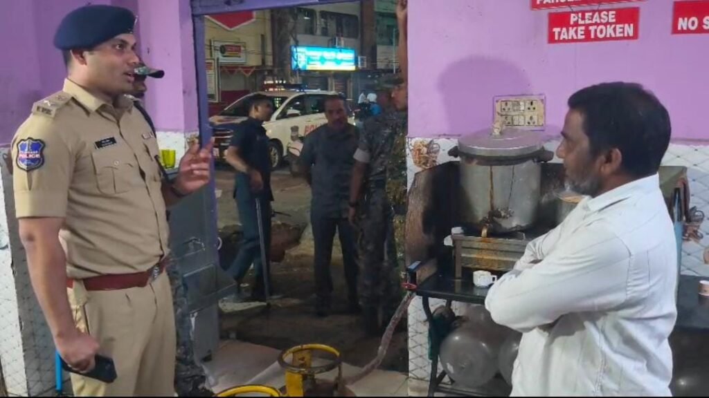  అర్ధరాత్రి నగరంలో సీపీ ఆకస్మిక తనిఖీలు