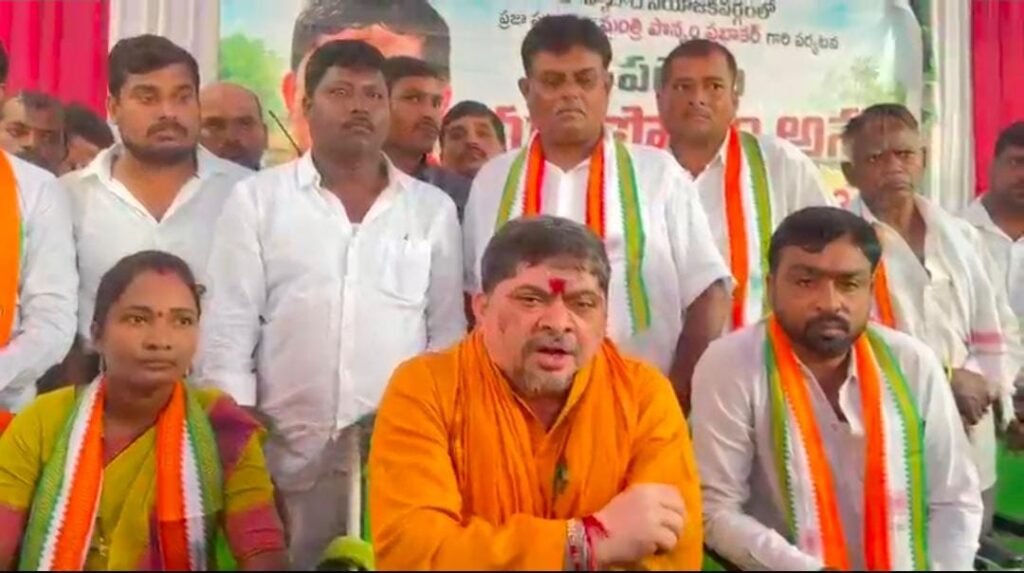ఫీజు రీయింబర్స్‌మెంట్‌పై బీజేపీది మొసలి కన్నీరు – మంత్రి పొన్నం