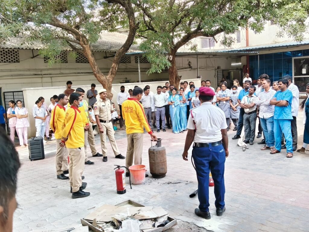 అగ్నిప్రమాదాలపై విద్యార్థులకు అవగాహన