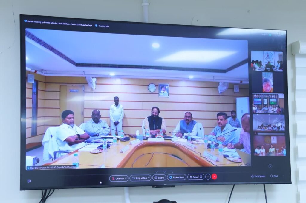 ప్రాజెక్టుల భూసేకరణకు అడ్డంకులు తొలగించాలి