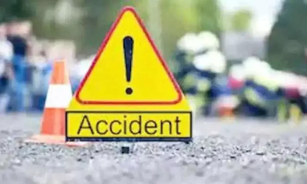 శ్రీశైలం ఘాట్‌ రోడ్డులో తప్పిన పెను ప్రమాదం