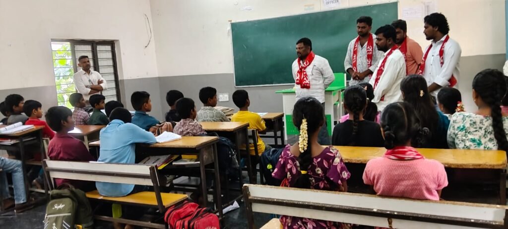 ప్రభుత్వ పాఠశాలల సమస్యలు వెంటనే పరిష్కరించాలి సీపీఎం