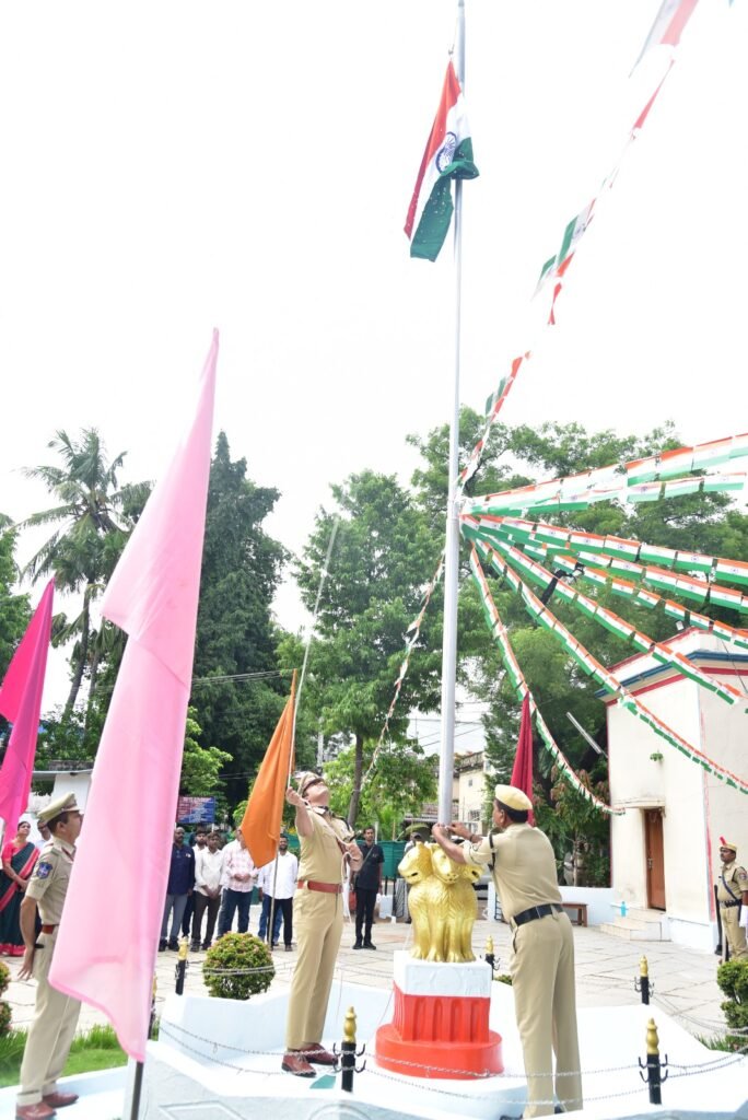 ఘనంగా 80వ స్వాతంత్ర్య దినోత్సవ వేడుకలు