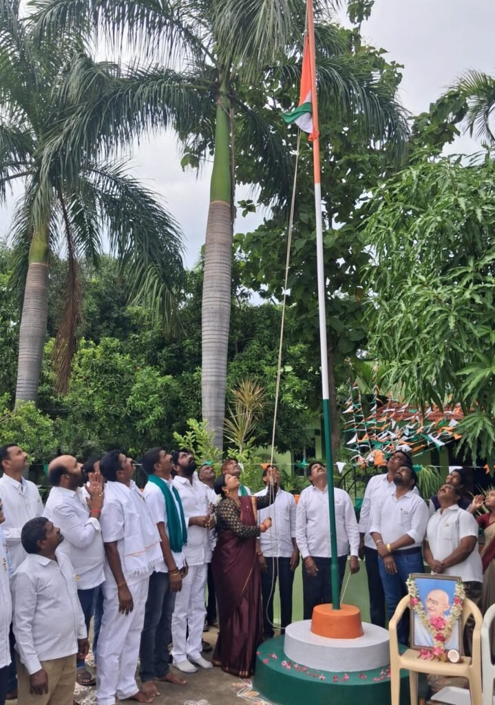 జమ్మికుంట వ్యవసాయ మార్కెట్లో ఘనంగా స్వాతంత్ర్య దినోత్సవ వేడుకలు