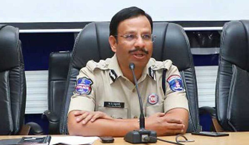 ఫ్యాబ్రిక్ డై, సింథటిక్ కలర్స్‌తో మసాలాల తయారీ: సీపీ సజ్జనార్
