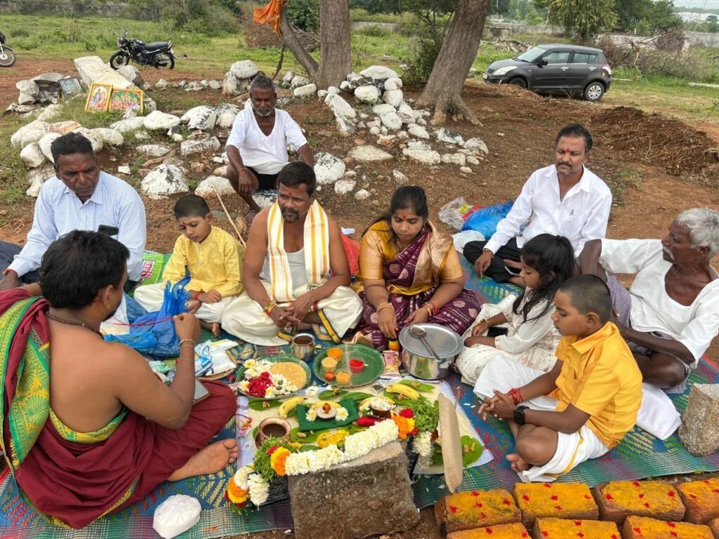 చెన్నకేశవస్వామి ఆలయ పునర్నిర్మాణానికి భూమిపూజ