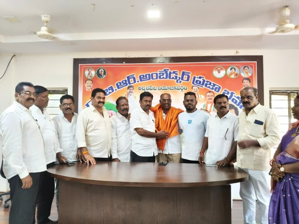 మార్కెట్‌ కమిటీ చైర్మన్‌ గోపాల్‌రెడ్డికి సన్మానం
