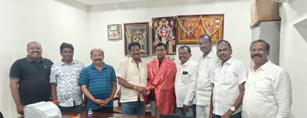 జిన్నింగ్ మిల్స్ కార్యదర్శిగా ఎన్నికైన సత్యనారాయణకు ఘన సన్మానం