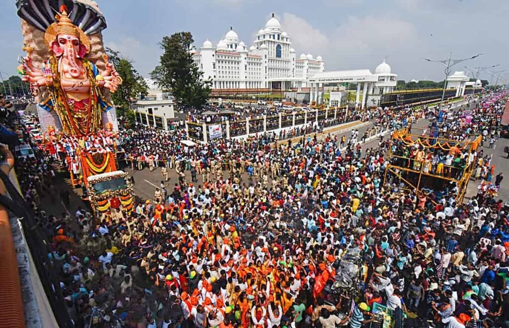 గణేష్‌ నిమజ్జనానికి పటిష్ఠ భద్రత