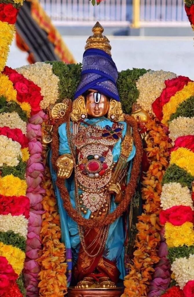 భక్తులతో కిక్కిరిసిన తిరుమల – సర్వదర్శనానికి 14 గంటలు