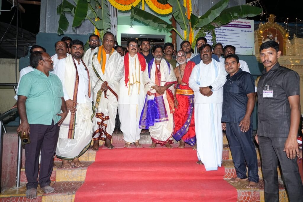 ధర్మపురి ఆలయాభివృద్ధికి రూ.200 కోట్లతో పనులకు శ్రీకారం