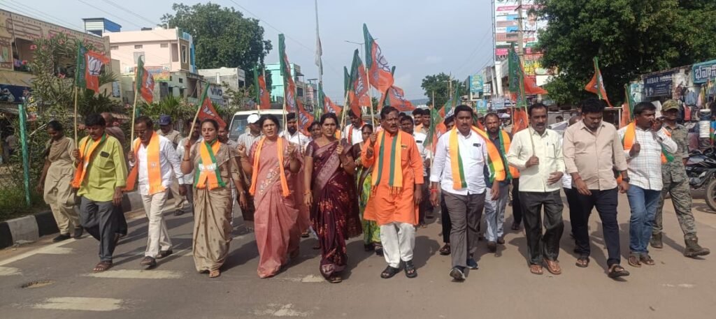 దాడులతో బీజేపీని భయపెట్టలేరు