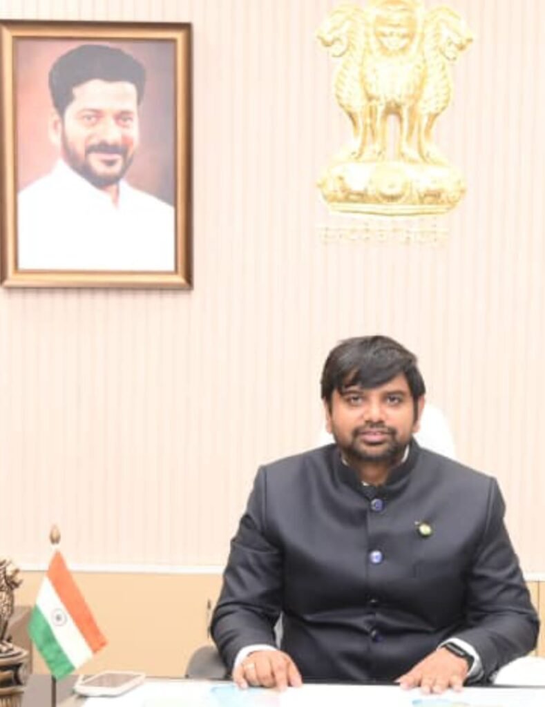 విద్యా పరిపాలనలో కలెక్టర్ కుమార్ దీపక్‌కు విశిష్ట ప్రతిభా పురస్కారం