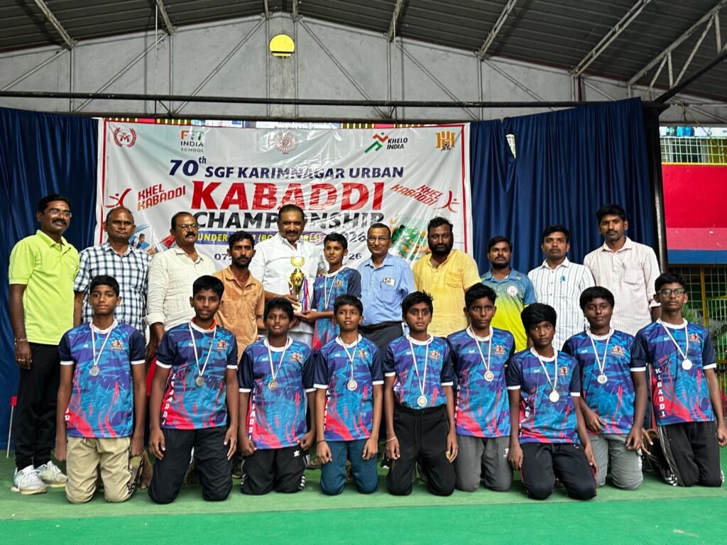 క్రీడల్లో రాణిస్తే ఉజ్వల భవిష్యత్తు