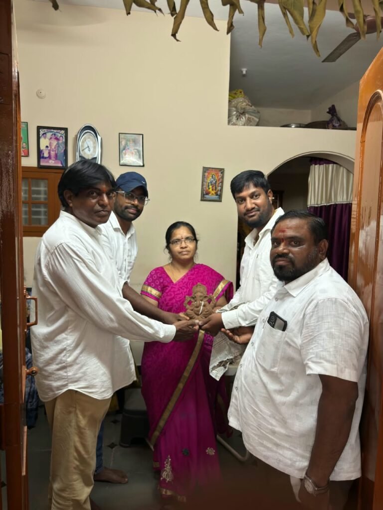 మట్టి వినాయకుడితో పర్యావరణ పరిరక్షణ