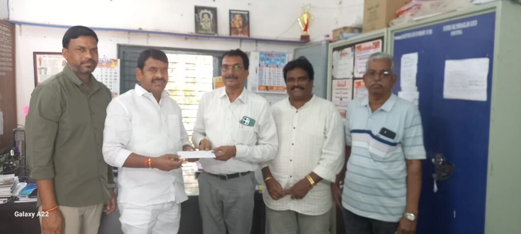 జోనల్‌ క్రీడలకు రూ.20 వేల విరాళం
