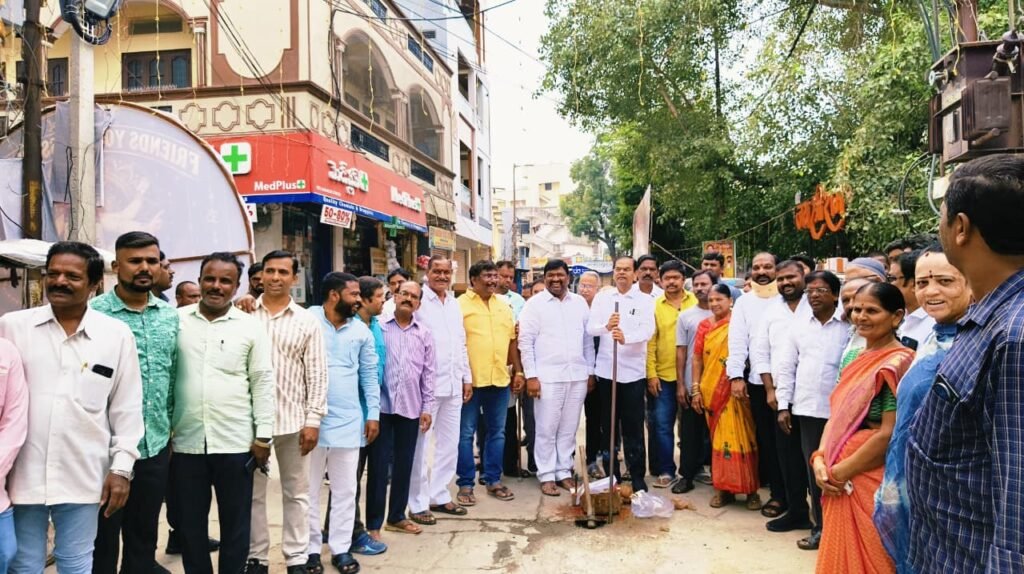 రూ.27 లక్షలతో సీసీ రోడ్డు పనులకు శంకుస్థాపన
