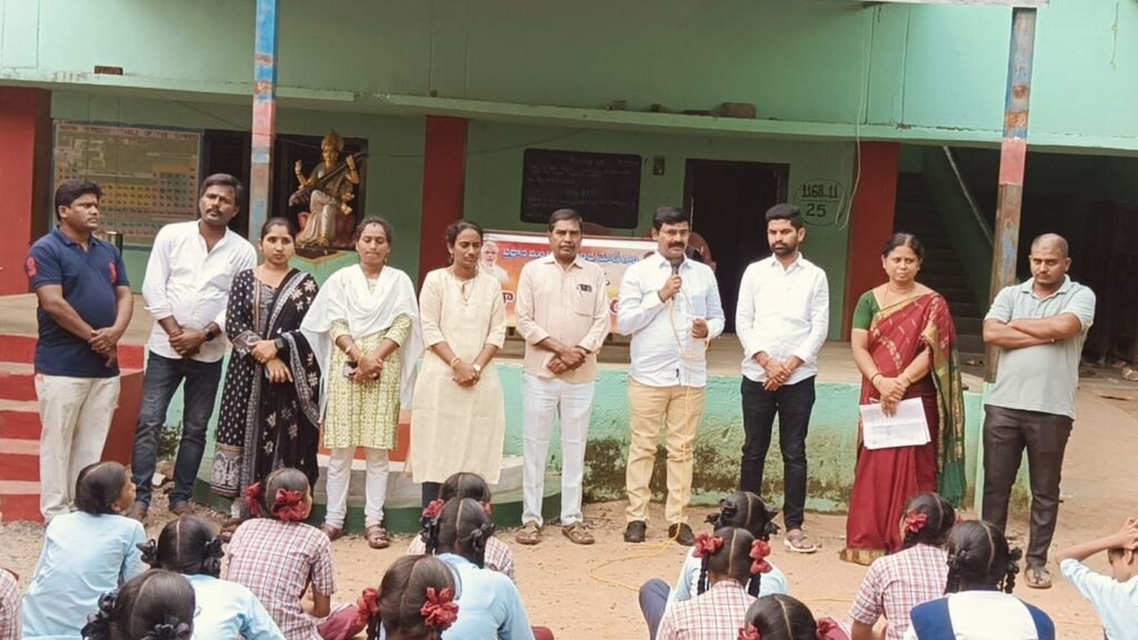 మోదీ సేవలకు ప్రజలు అండగా నిలవాలి