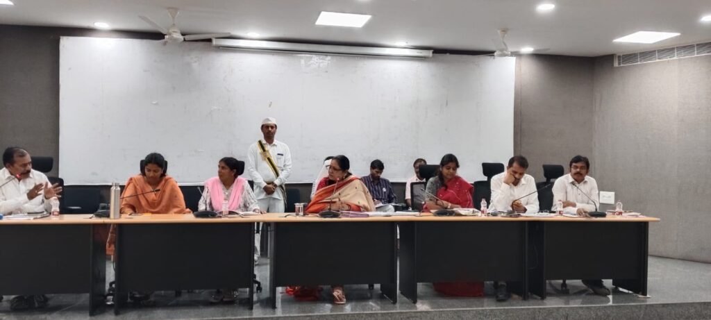 నవంబరు 30లోగా భూముల రీ-సర్వే పూర్తి చేయాలి