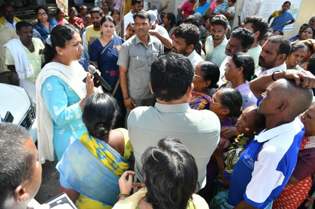 నారాయణపూర్‌పై కలెక్టర్‌ క్షేత్రస్థాయి పరిశీలన