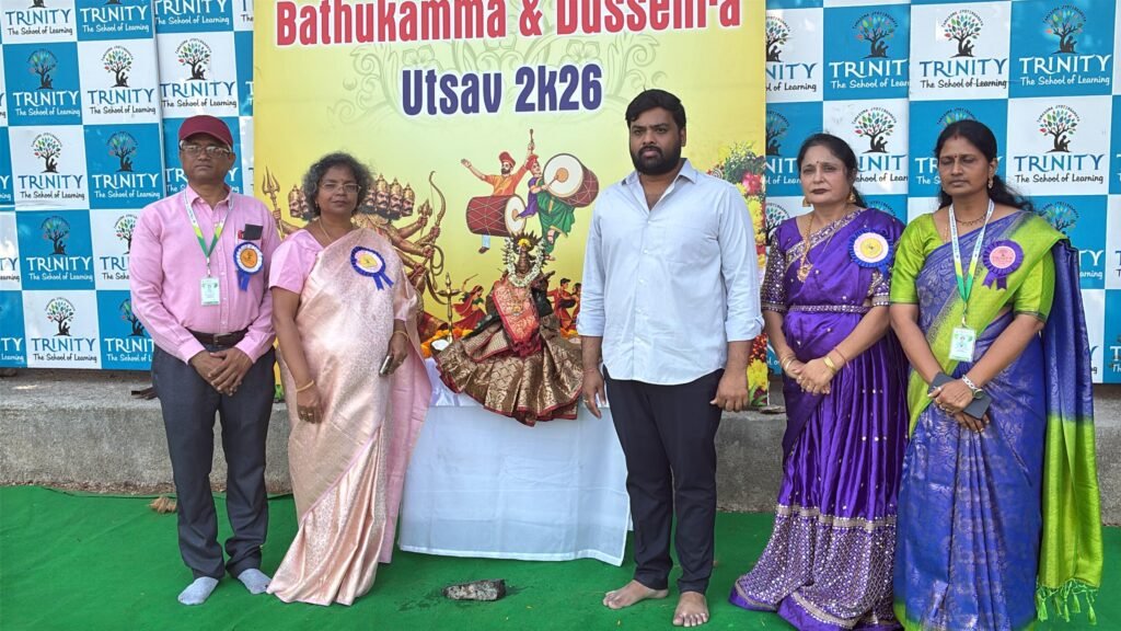 ఘనంగా ముందస్తు బతుకమ్మ, దసరా ఉత్సవాలు