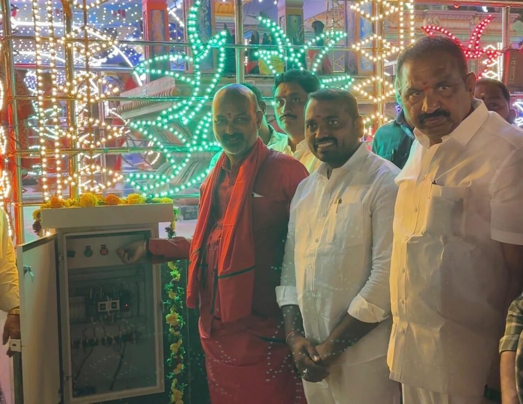 మహాశక్తి ఆలయంలో హైమాస్ట్ లైట్లు ప్రారంభం