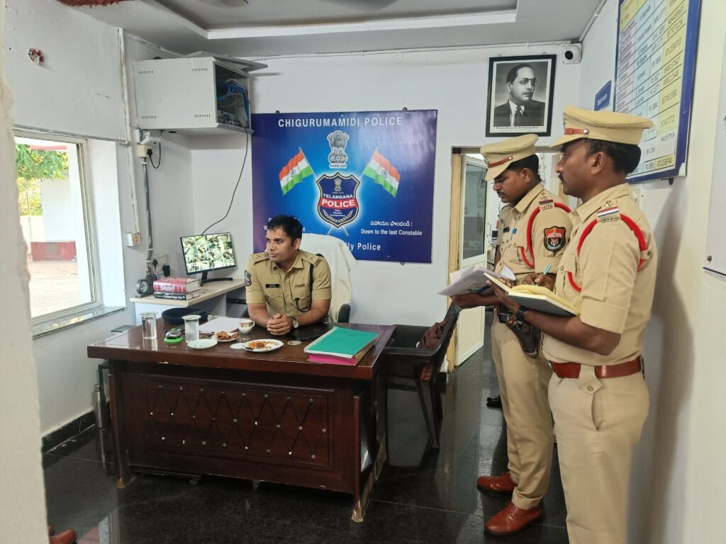 చిగురుమామిడి పోలీస్ స్టేషన్‌ను తనిఖీ చేసిన సీపీ
